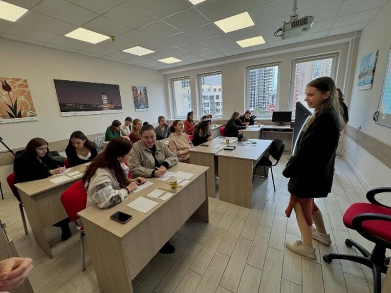 Файл:Заняття з турецької мови.jpg